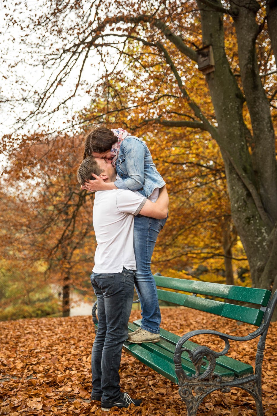 heiratsantrag-paarfotos-paarshooting-überraschung-schloss-ambras-herbststimmung-fotografin-innsbruck-tirol