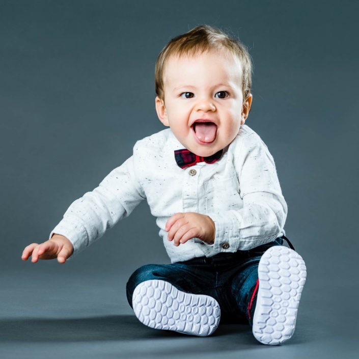 babyfotos-babylachen-babyfotografie-fotografin-innsbruck-tirol