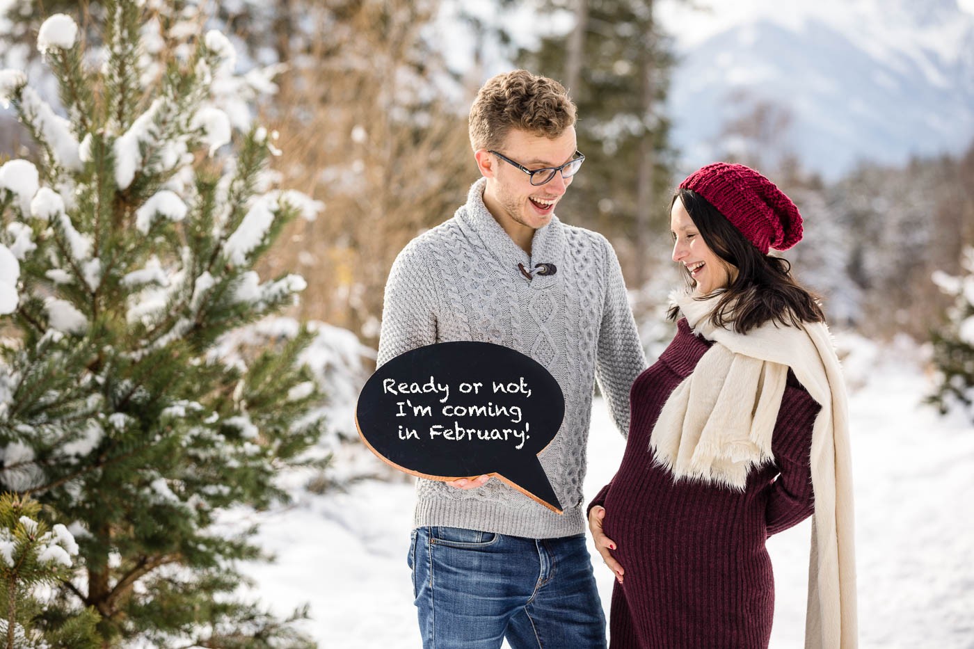 babybauchfotos-babybauchfotografie-paarfoto-witzig-fotografin-innsbruck-tirol